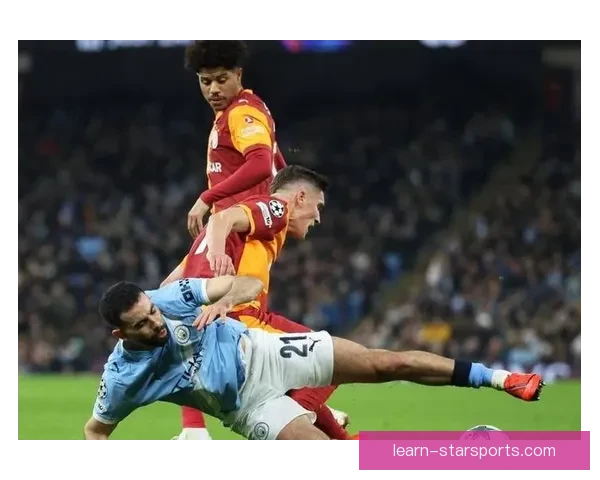 欧冠焦点战上演逆转豪门绝杀晋级主帅赛后回应争议判罚引发球迷热议