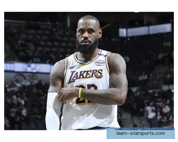 詹姆斯爆发率湖人逆转勇士重燃季后赛希望西部格局再起波澜焦点战 詹姆斯爆发率湖人逆转勇士重燃季后赛希望西部格局再起波澜焦点战